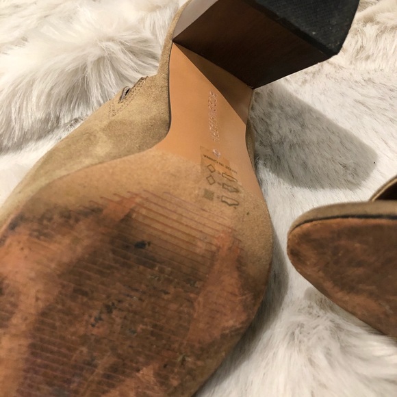 BCBG MaxAzria nude wooden-heel sandals - Picture 8 of 8